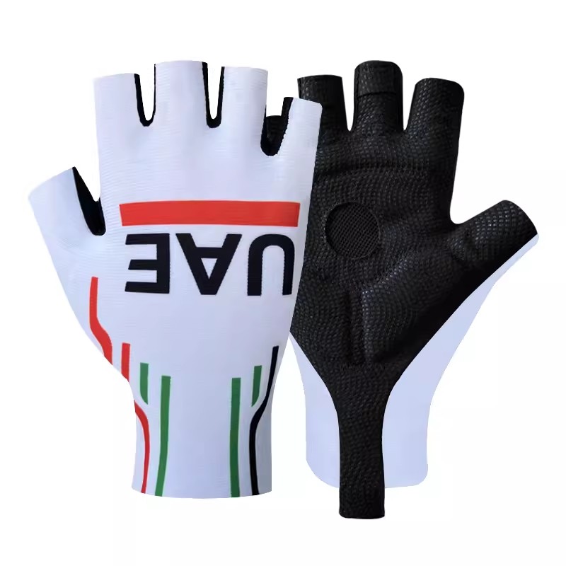 Mountain Biking Uae - 2024 UAE TEAM WEISS Ein Paar